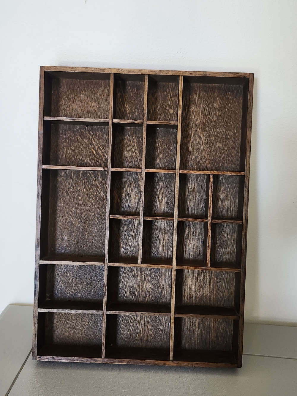 Authentic Vintage Wood Shadow Box Trinket Display 12”x17" Made In TAIWAN 16x12x2